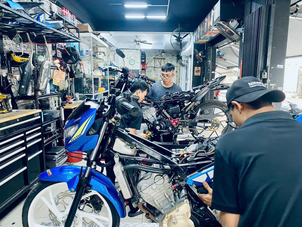 Xe máy đề không nổ phải làm sao? Hướng dẫn xử lý nhanh